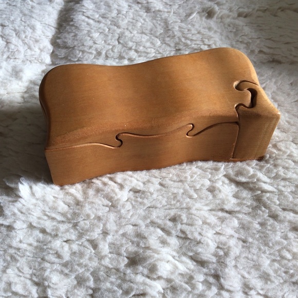 Hand Carved and Signed Pine Puzzle Stash Box - Picture 2 of 10